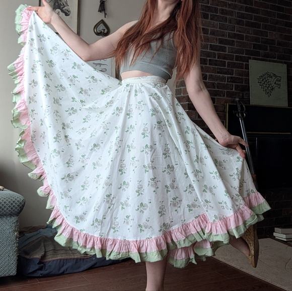 Floral Midi Skirt with Pink Ruffle Trim - Picture 3 of 10